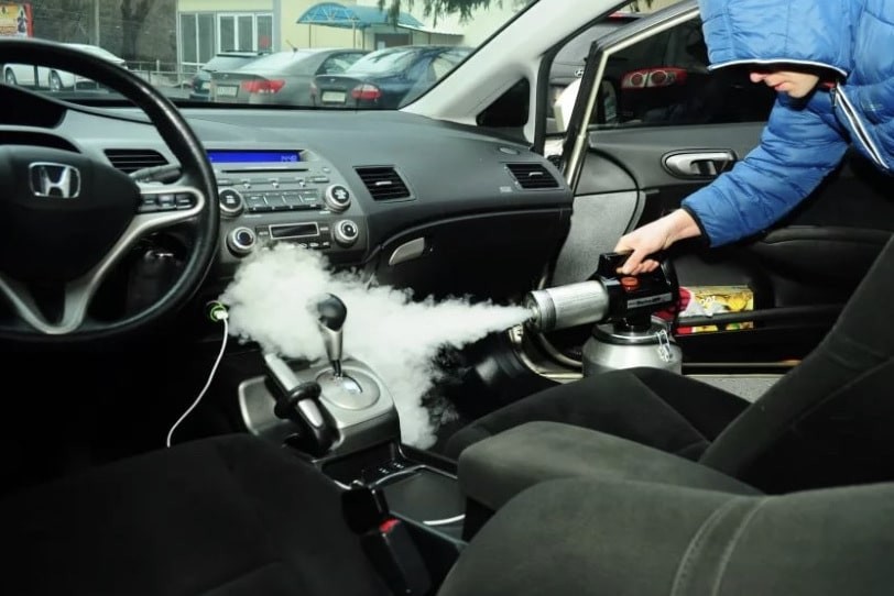 15 Лайфхаков для борьбы с неприятными запахами в автомобиле